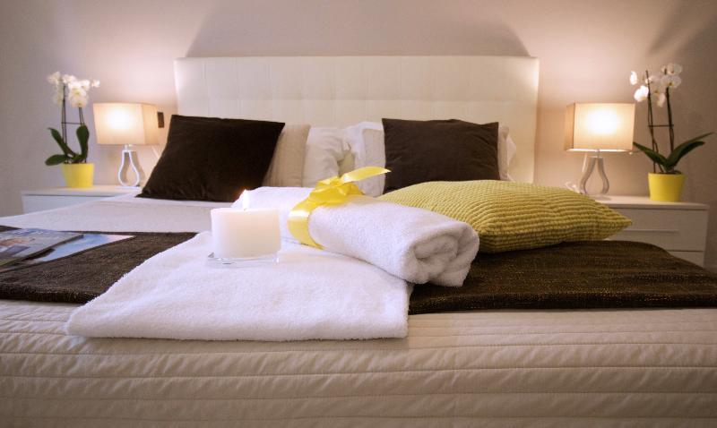 Hq Aparthotel Milano Inn - Smart Suites Cinisello Balsamo Extérieur photo