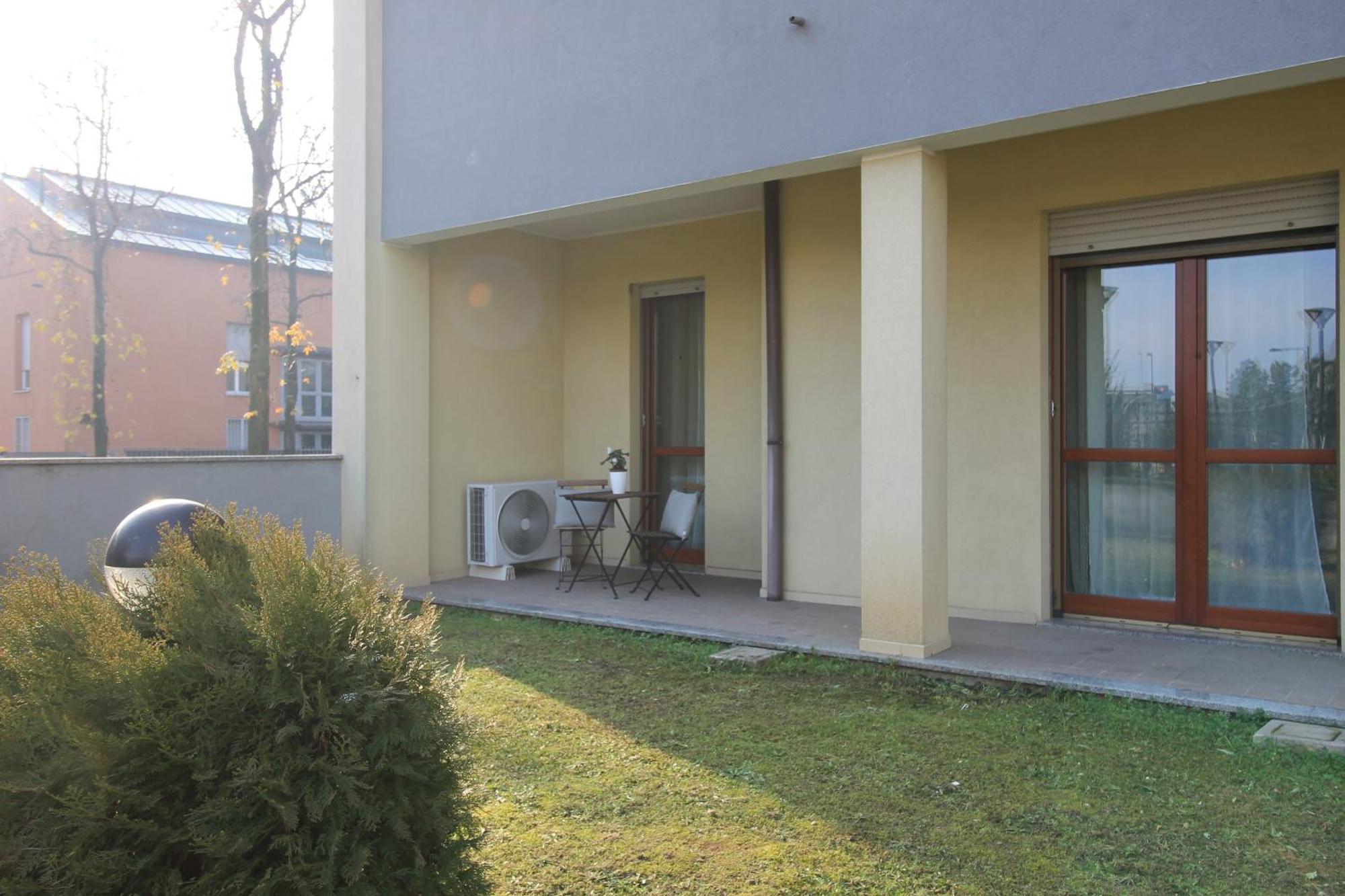 Hq Aparthotel Milano Inn - Smart Suites Cinisello Balsamo Extérieur photo